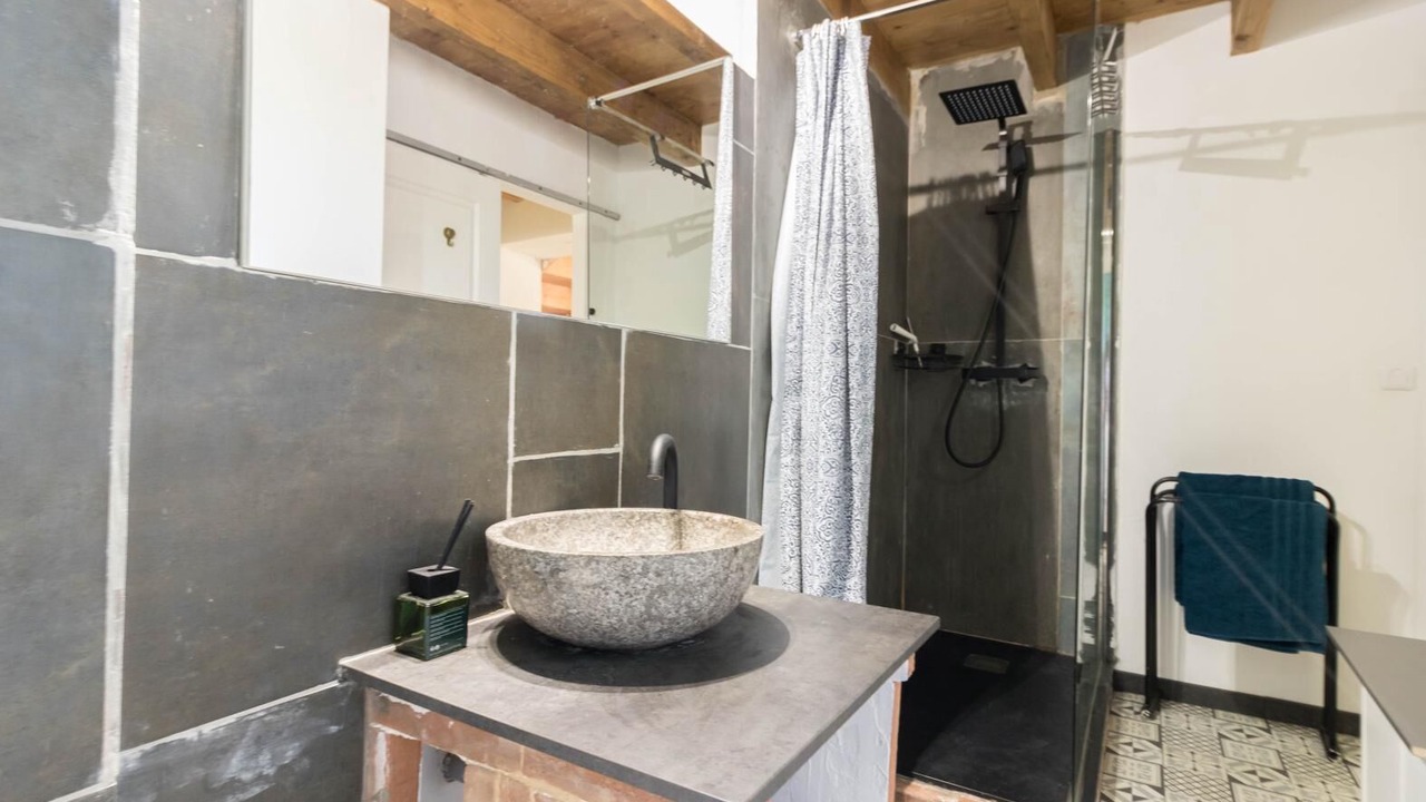 Photo of Bathroom in Lamasquere
