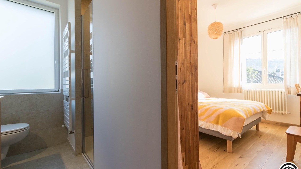 Photo of Bedroom in Pins-Justaret