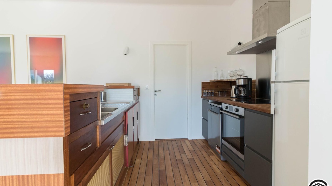 Photo of Kitchen in Pins-Justaret
