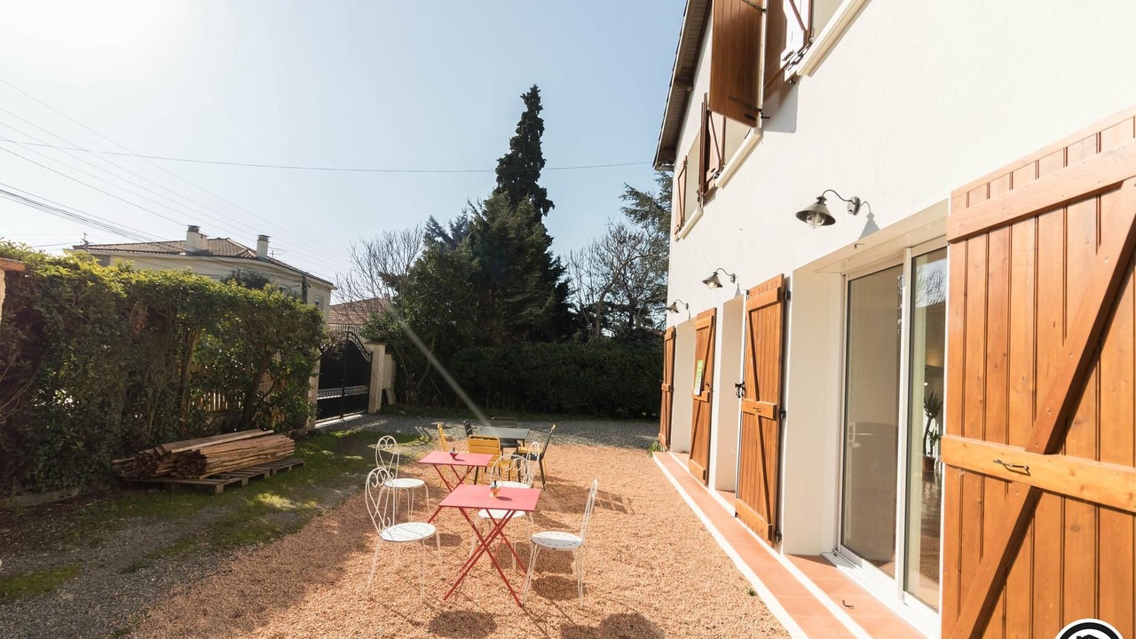 Photo of Outdoor in Pins-Justaret