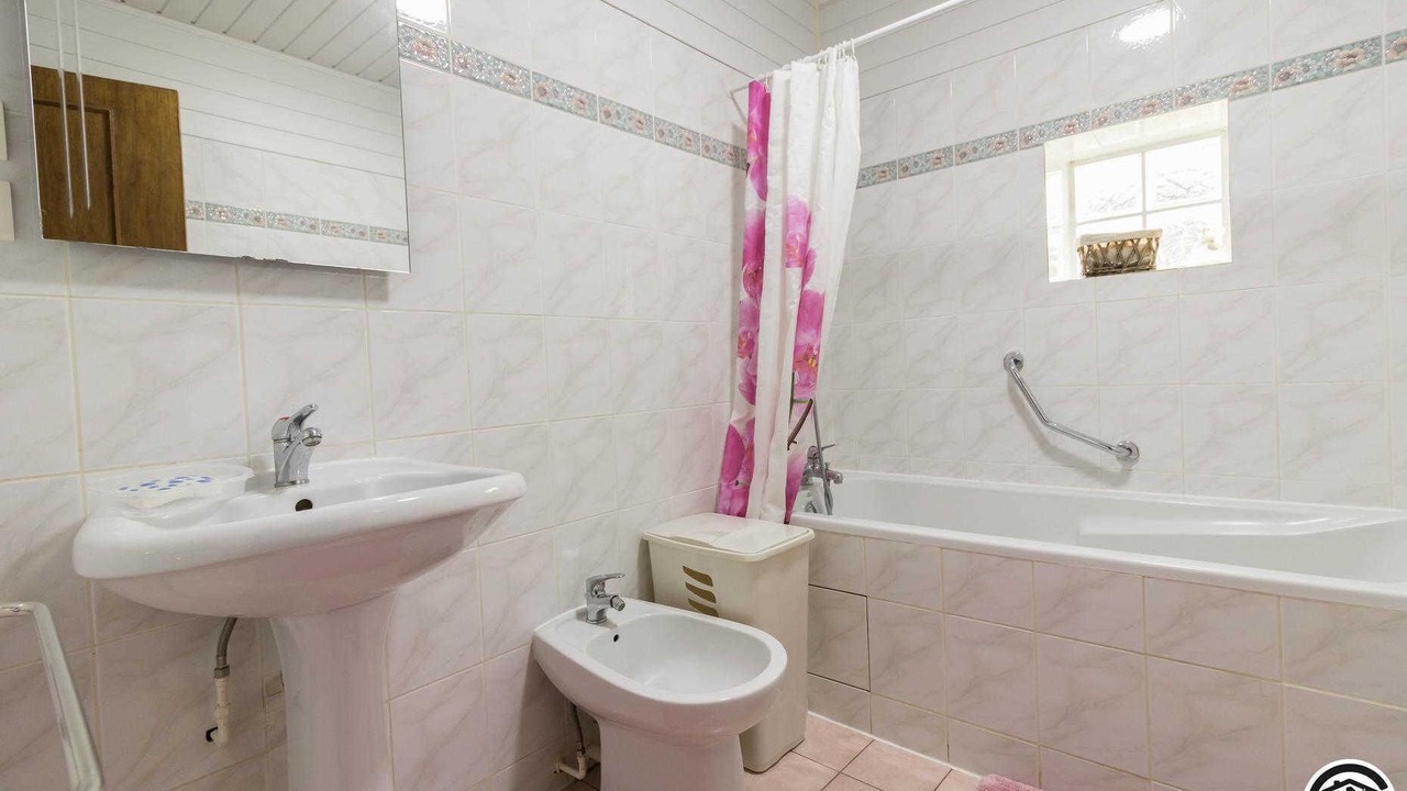 Photo of Bathroom in Mancioux
