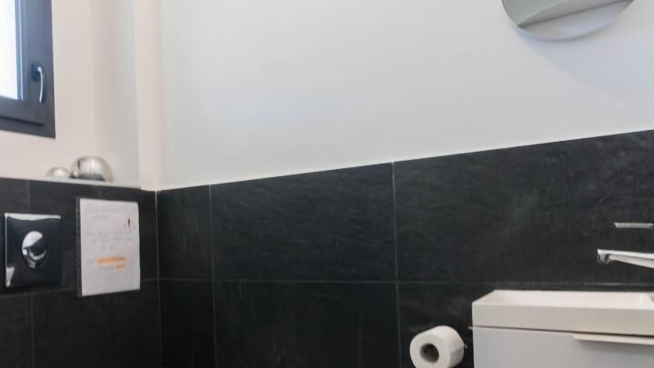 Photo of Bathroom in Merville
