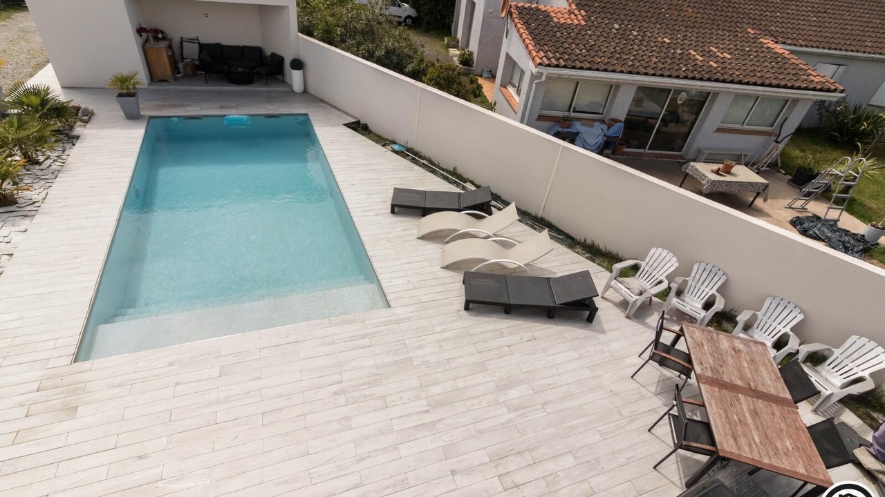 Photo of Outdoor in Merville