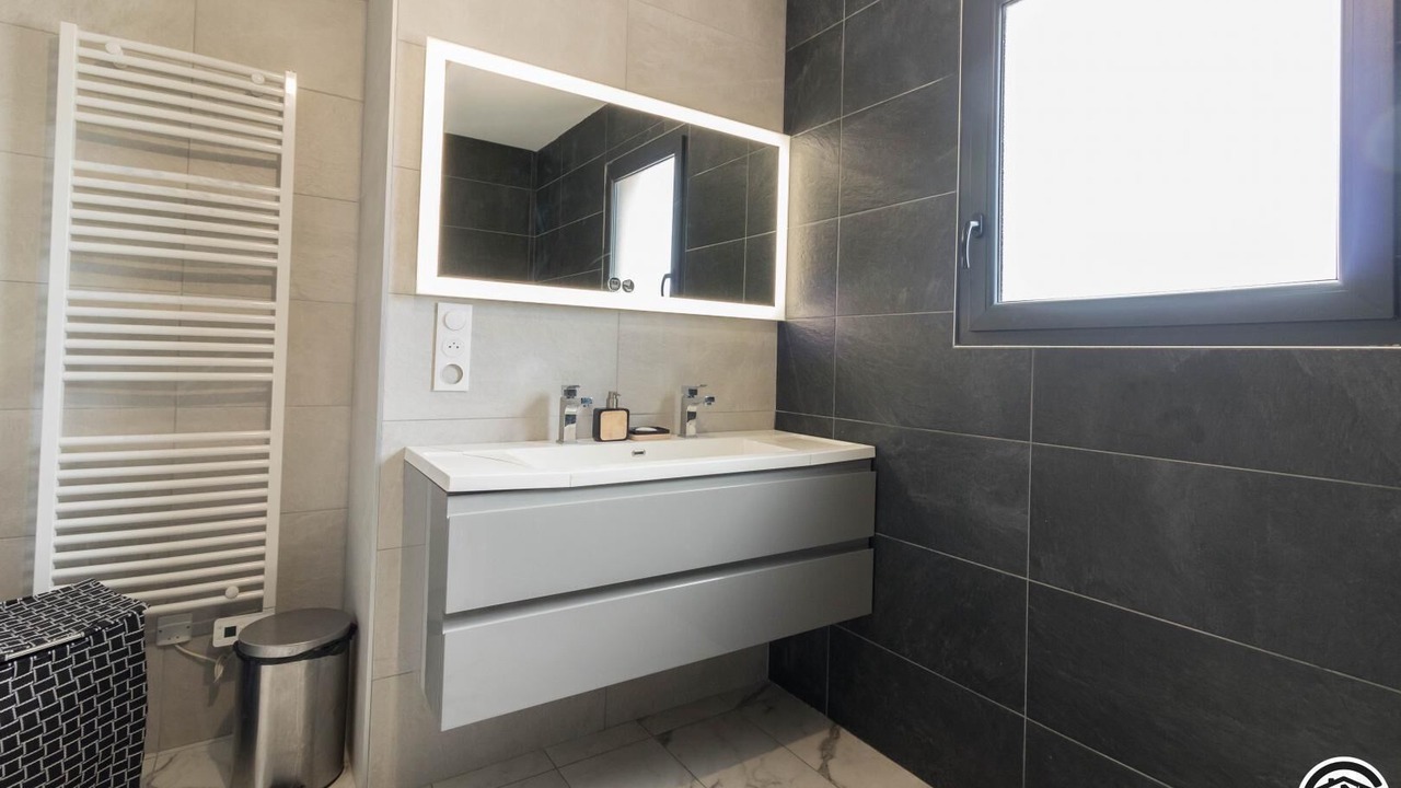 Photo of Bathroom in Merville