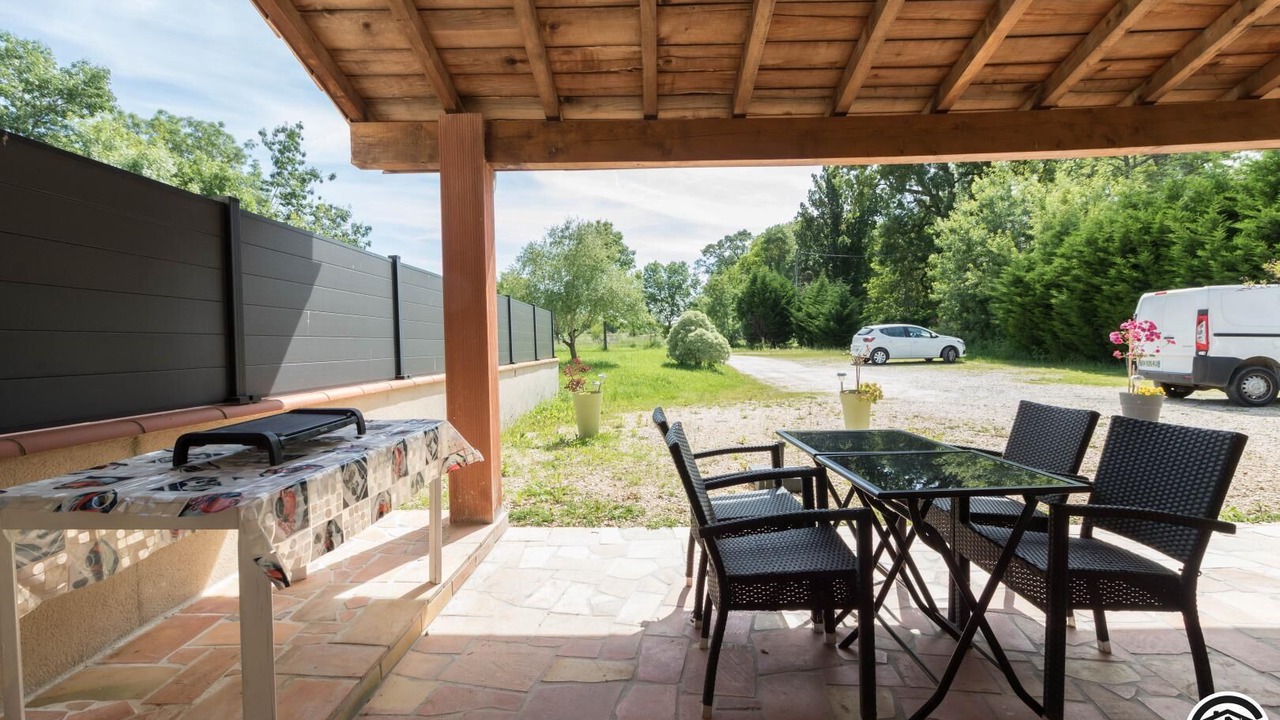 Photo of Outdoor in Pechbonnieu