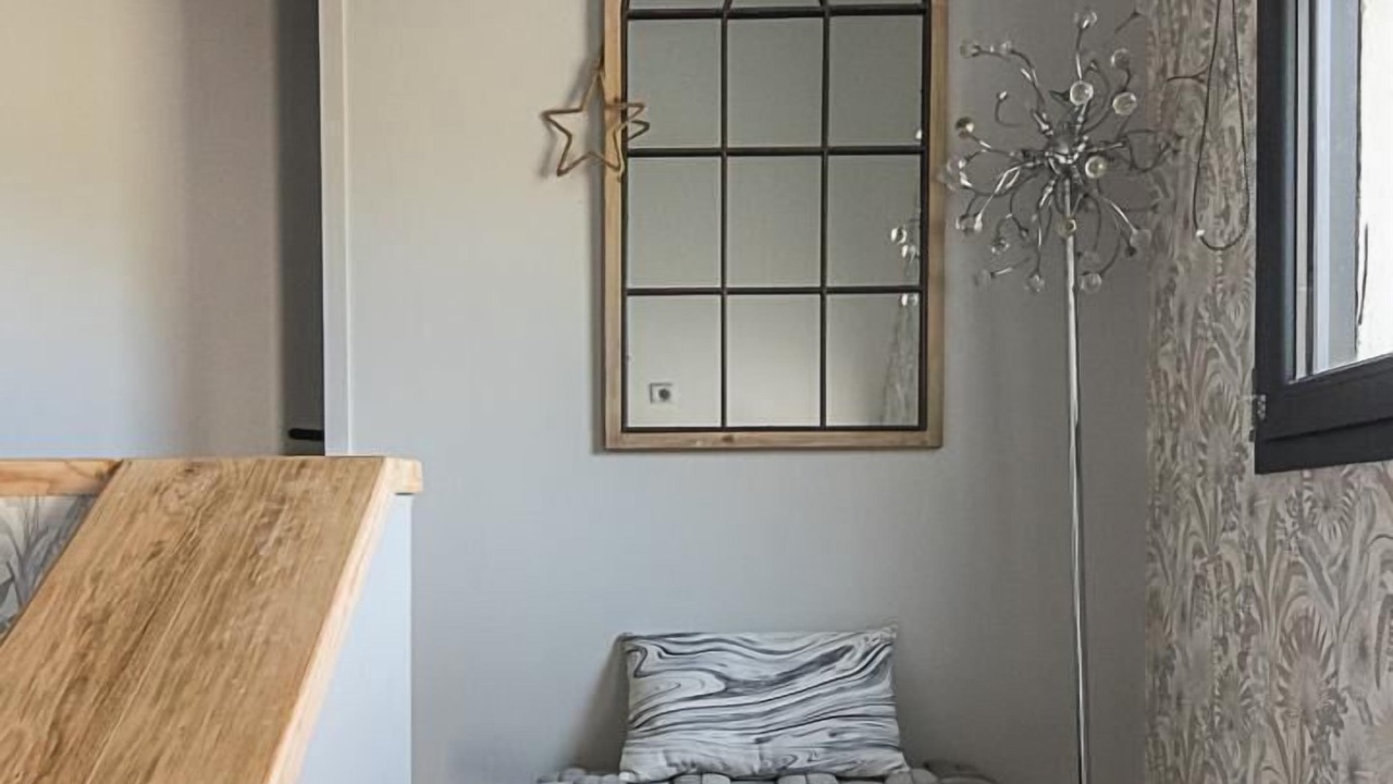 Photo of Others in Boutx