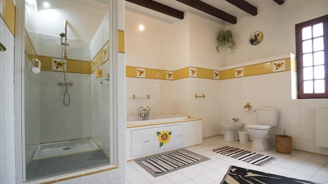 Photo of Bathroom in Salerm