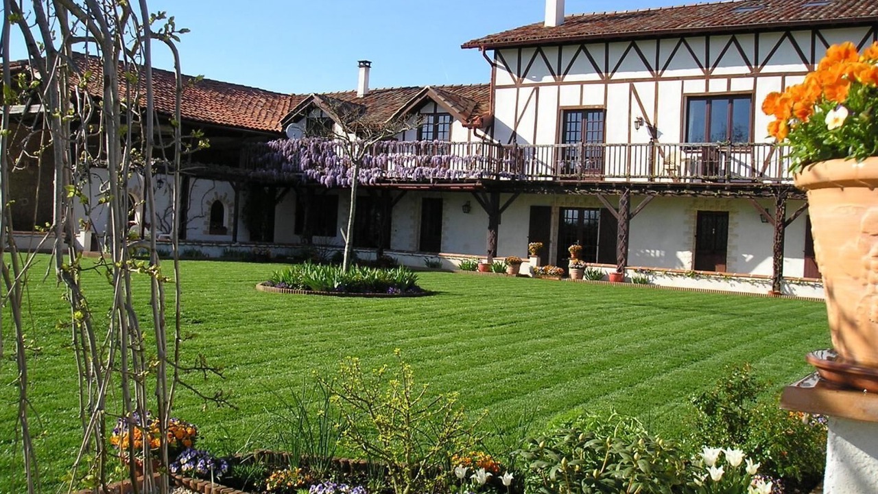 Photo of Outdoor in Salerm