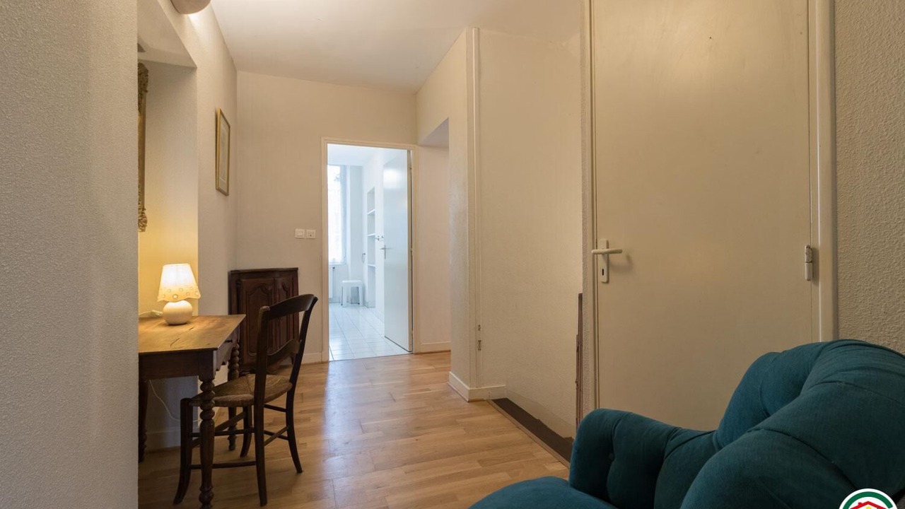 Photo of Others in Aurin