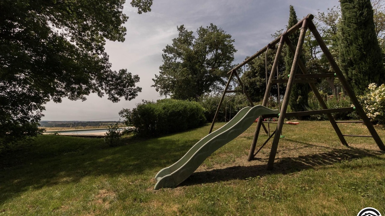 Photo of Others in Aurin