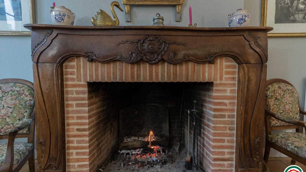 Photo of Others in Aurin