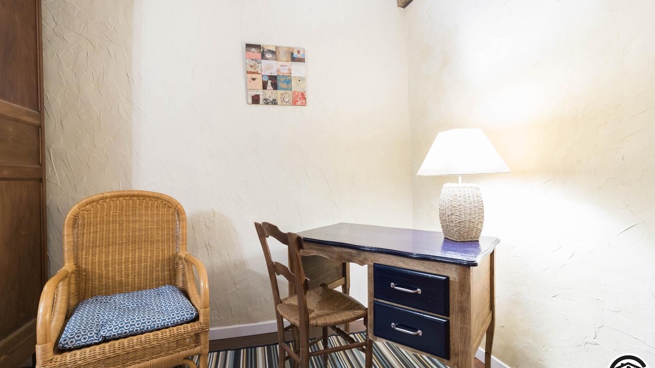 Photo of Others in Canens