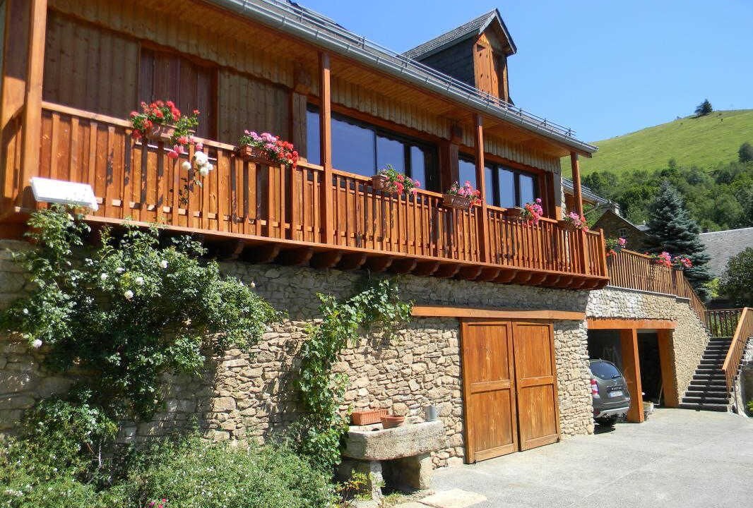 Photo of Outdoor in Poubeau