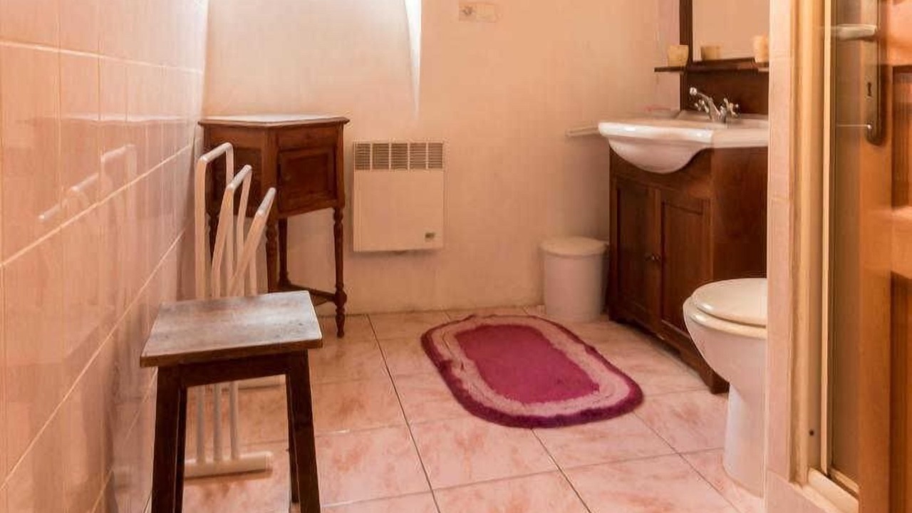 Photo of Bathroom in Garin
