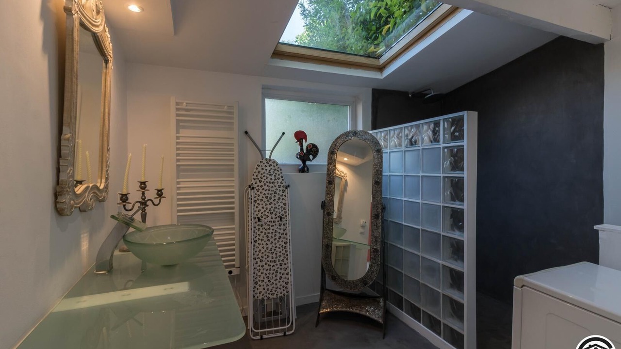 Photo of Bathroom in Cote Pavee