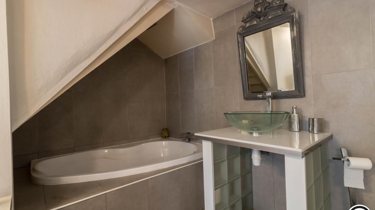 Photo of Bathroom in Cote Pavee