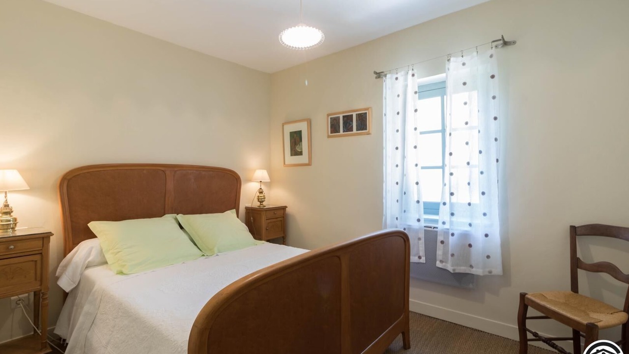 Photo of Bedroom in Calmont