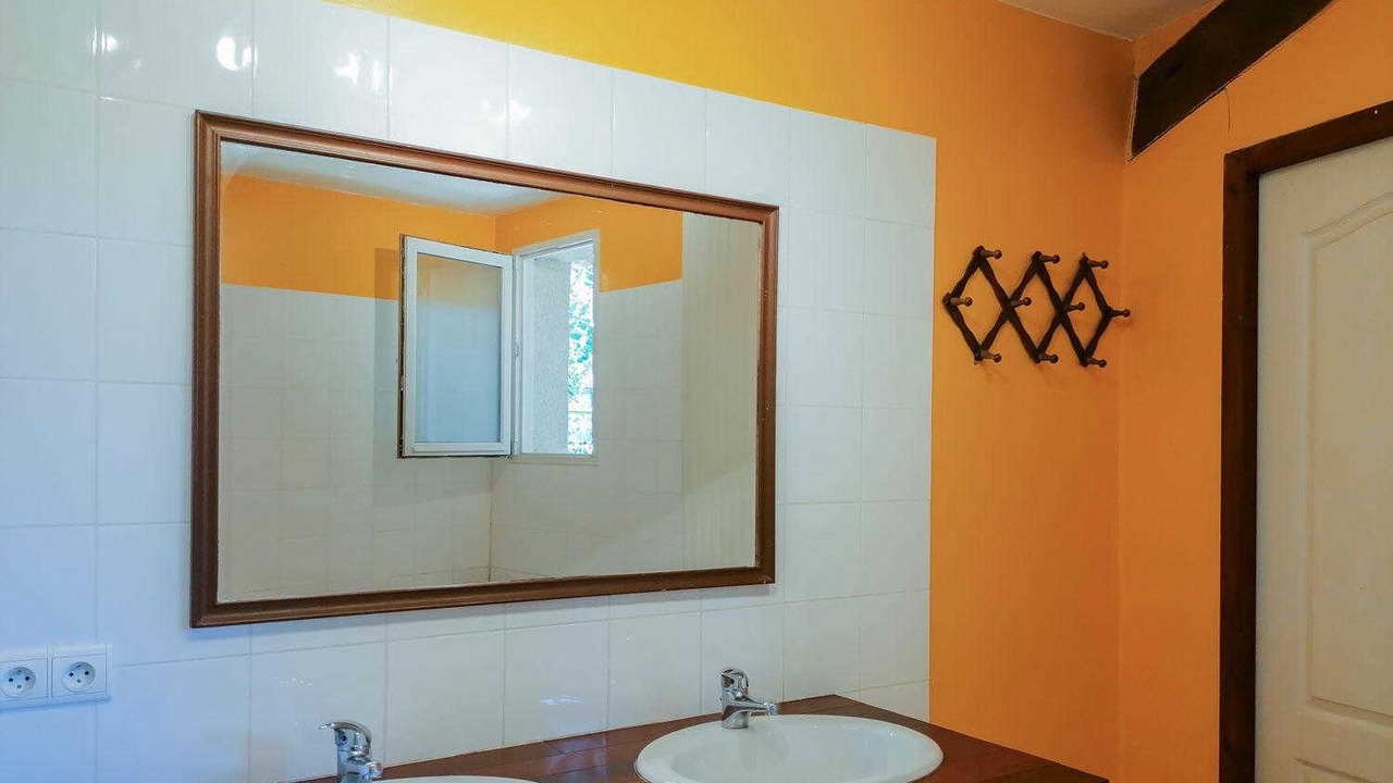 Photo of Bathroom in Saint-Plancard
