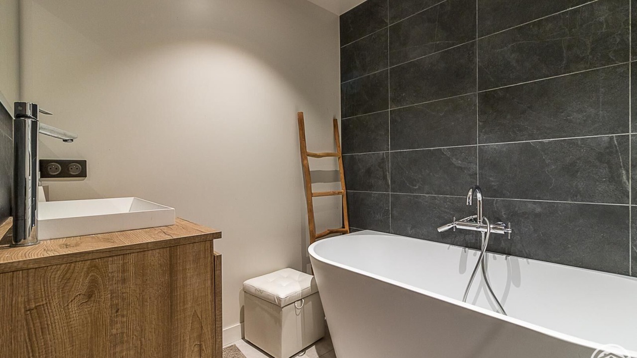 Photo of Bathroom in Mayregne