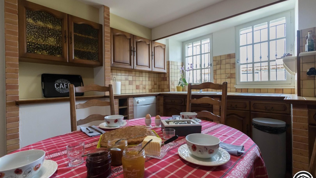 Photo of Others in Roumens