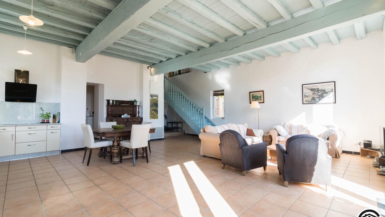 Photo of Others in Villaries