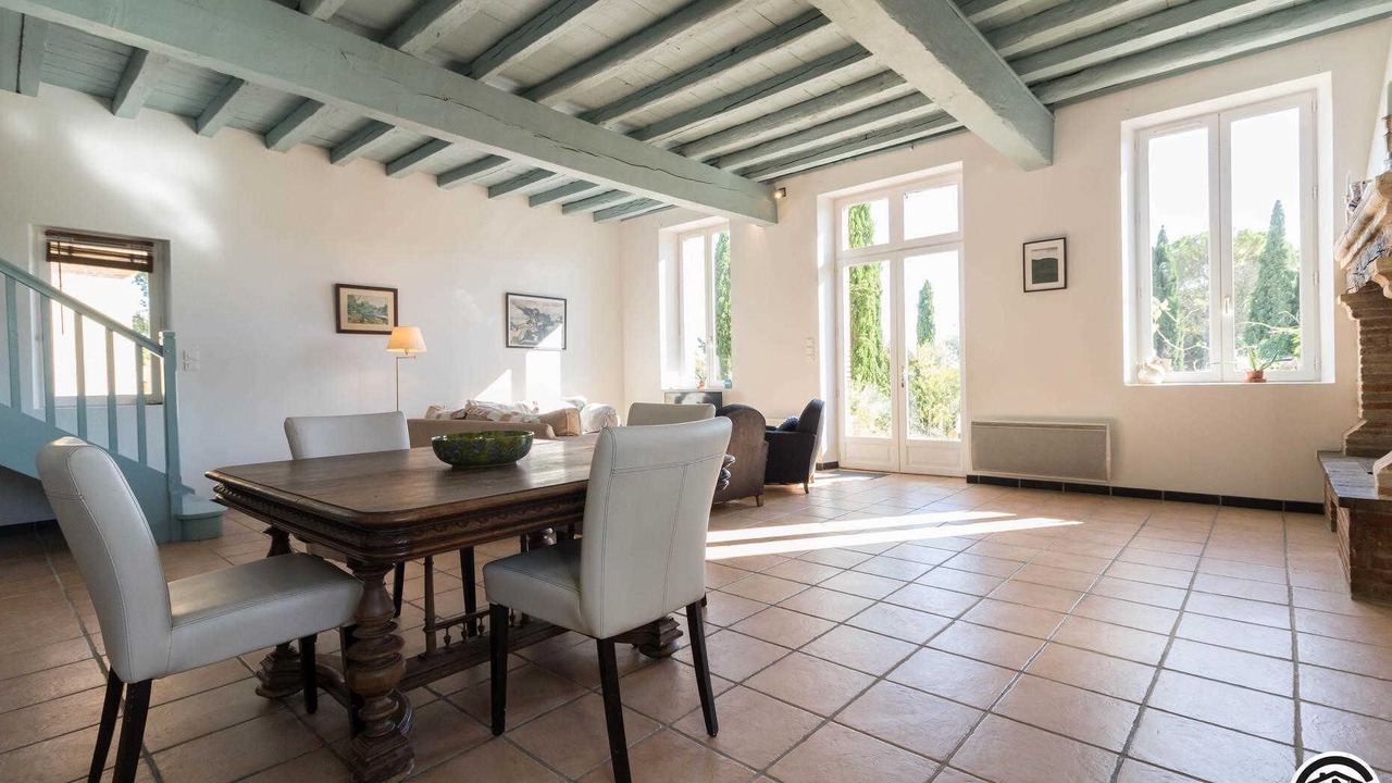 Photo of Others in Villaries