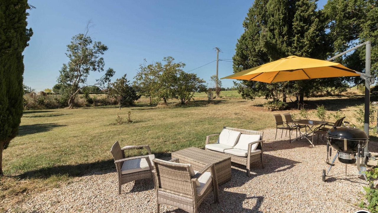 Photo of Outdoor in Villaries