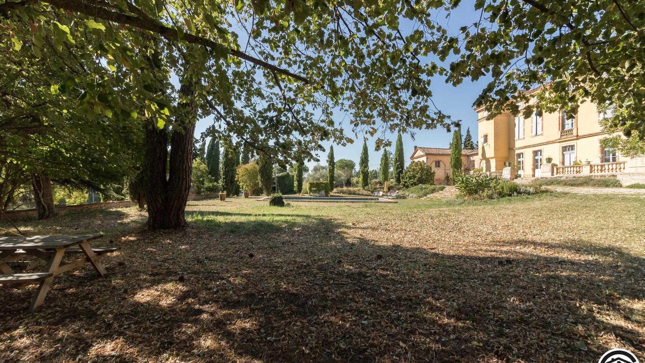 Photo of Outdoor in Villaries