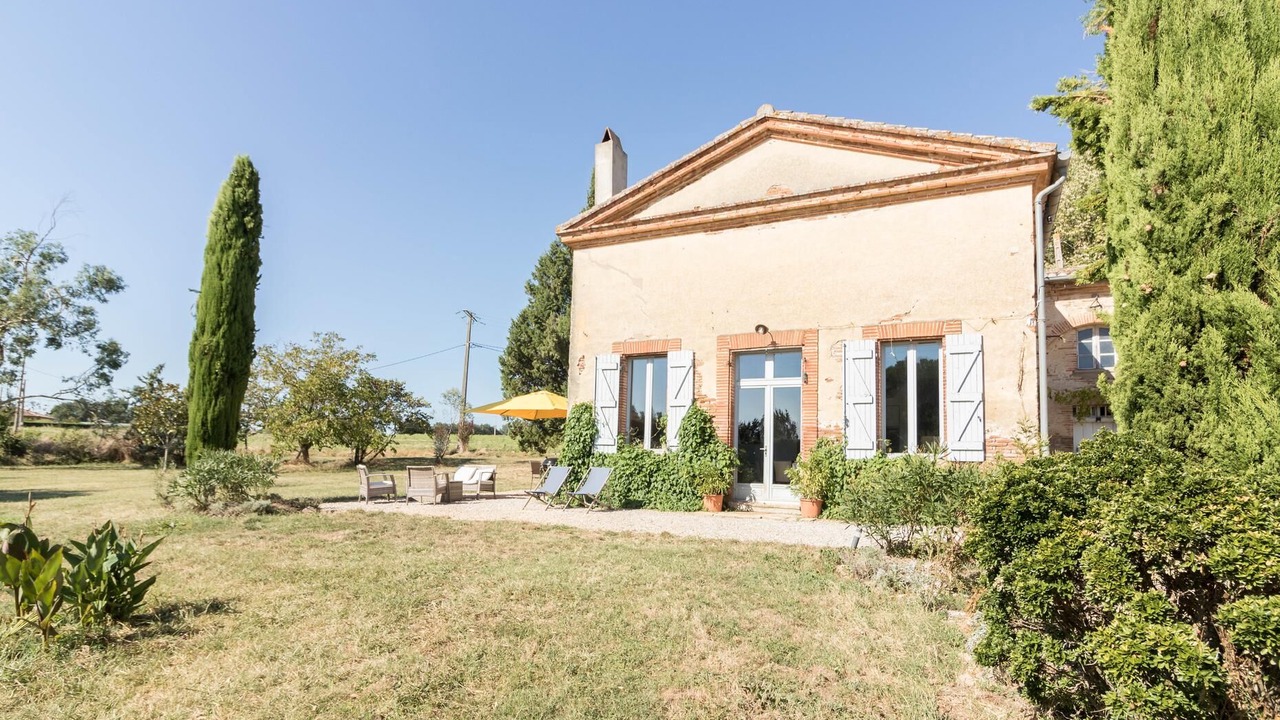 Photo of Outdoor in Villaries