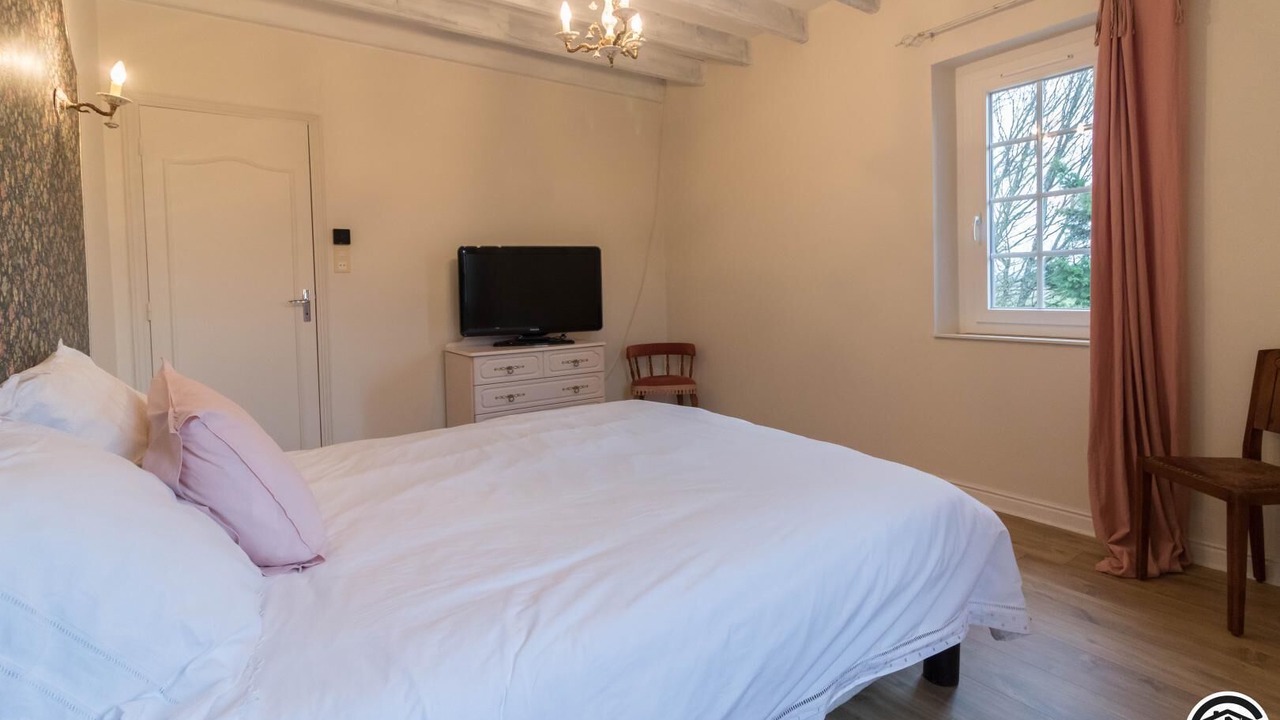 Photo of Bedroom in Beaumont-sur-Leze