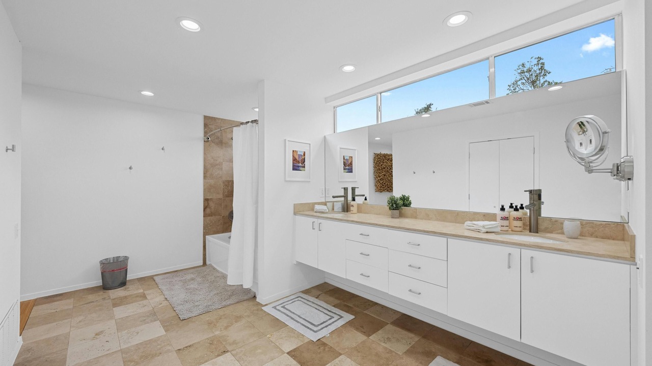 Photo of Bathroom in Westridge Estates