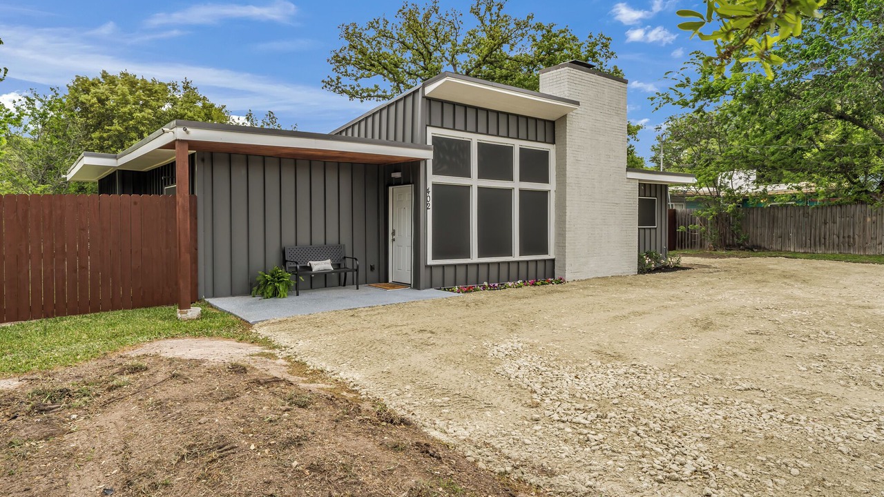 Photo of Outdoor in Bryan