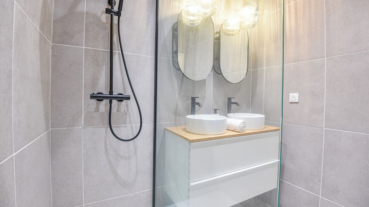 Photo of Bathroom in 6th Arrondissement