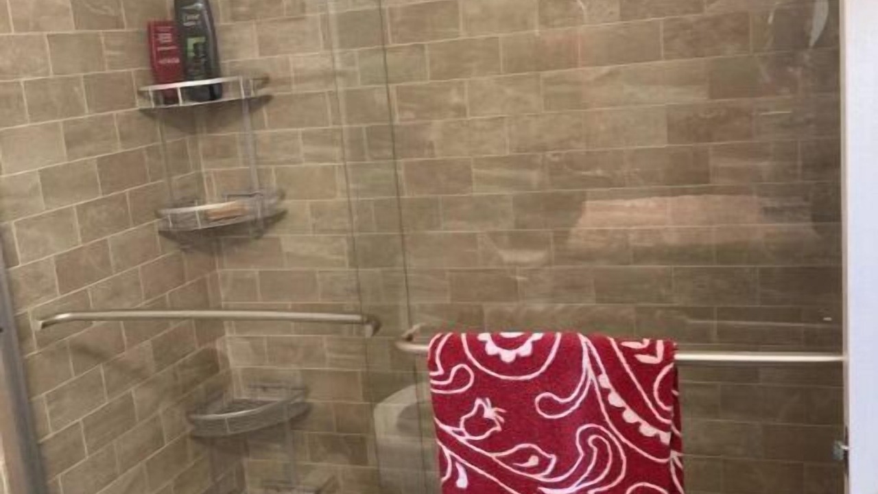 Photo of Bathroom in Effingham