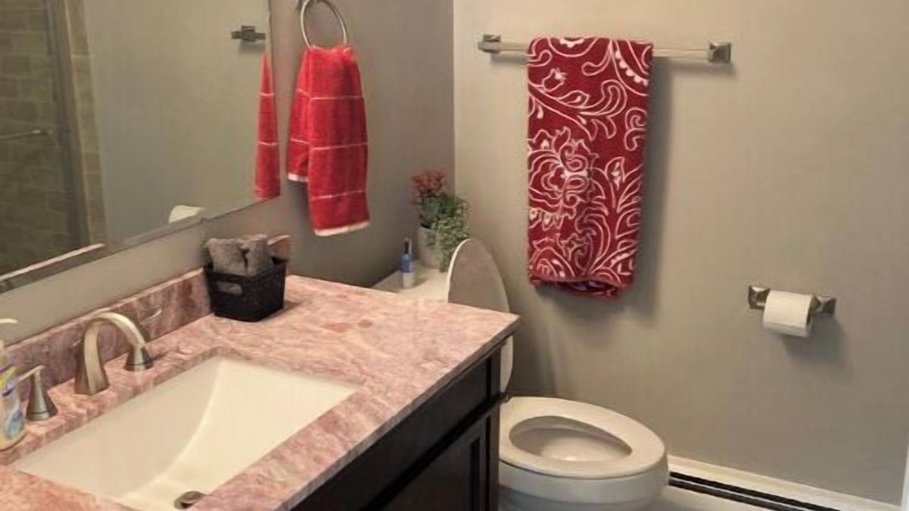 Photo of Bathroom in Effingham