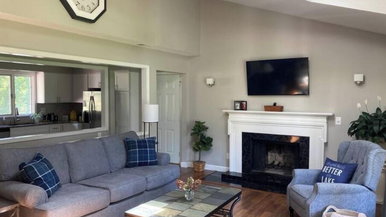 Photo of Livingroom in Effingham