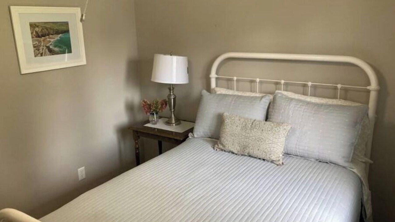Photo of Bedroom in Effingham