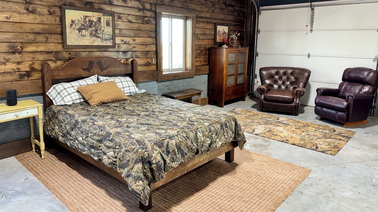 Photo of Bedroom in Hutchinson County