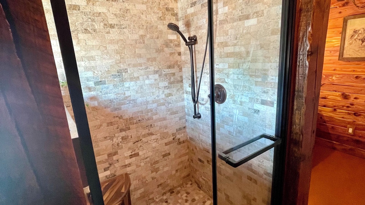 Photo of Bathroom in Hutchinson County