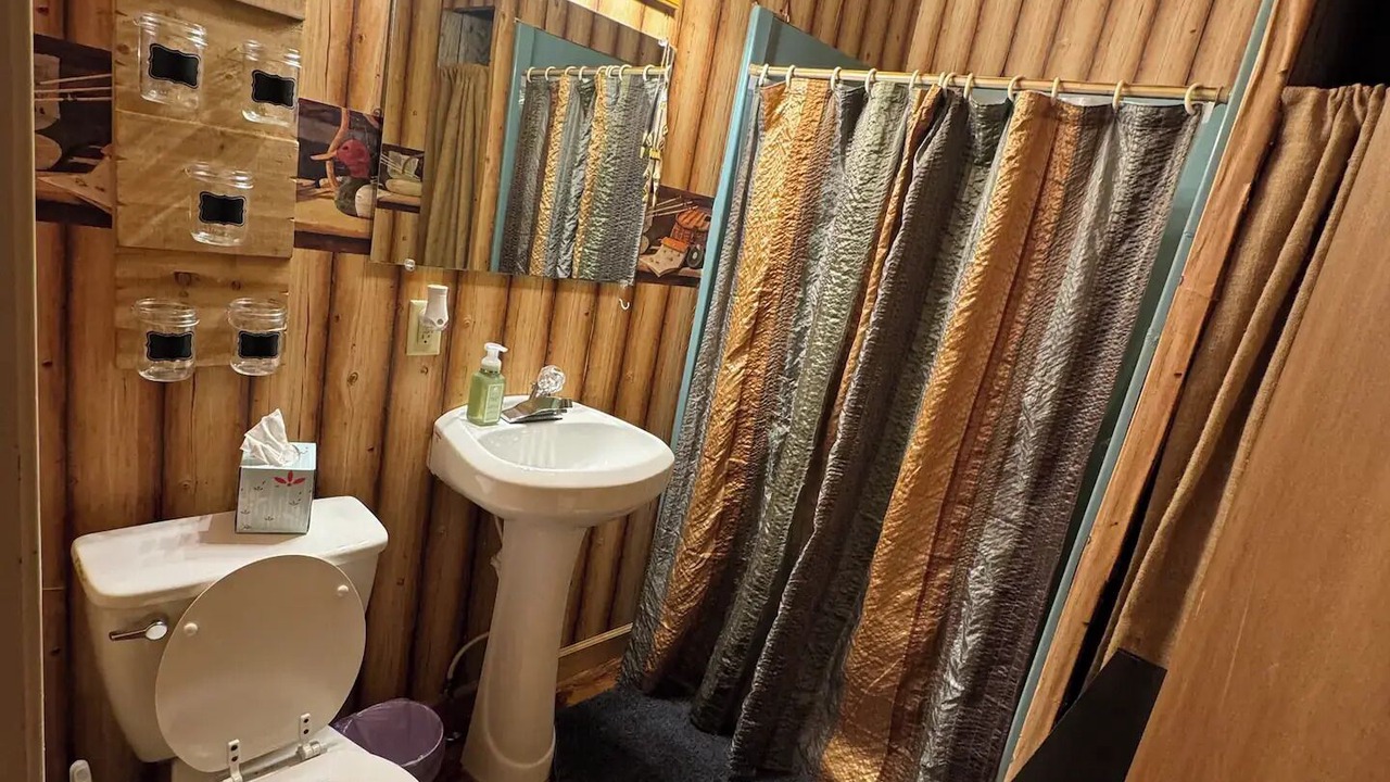 Photo of Bathroom in Quitman