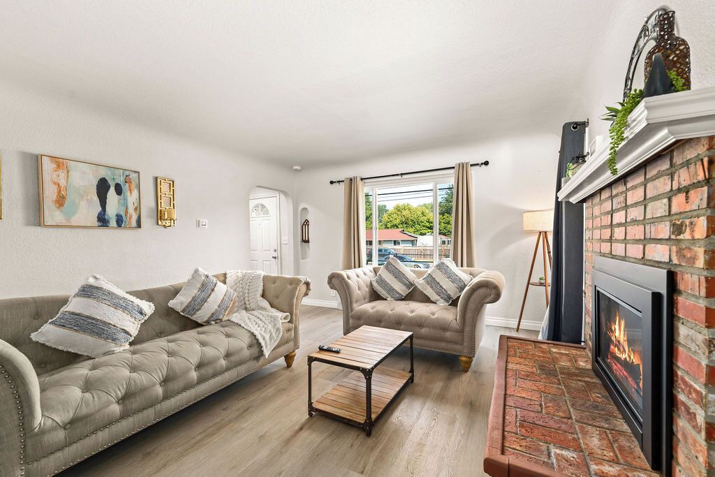 Photo of Livingroom in Eastside