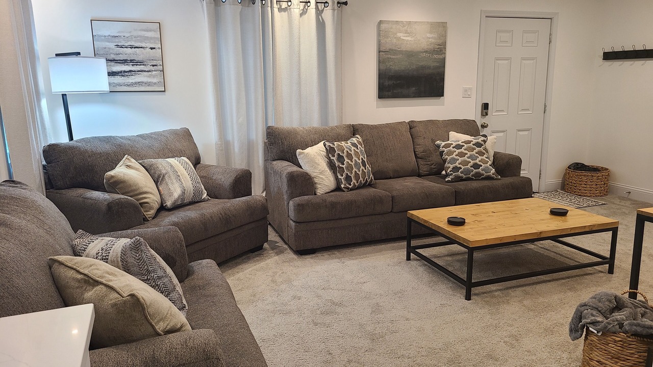 Photo of Livingroom in Lawrence