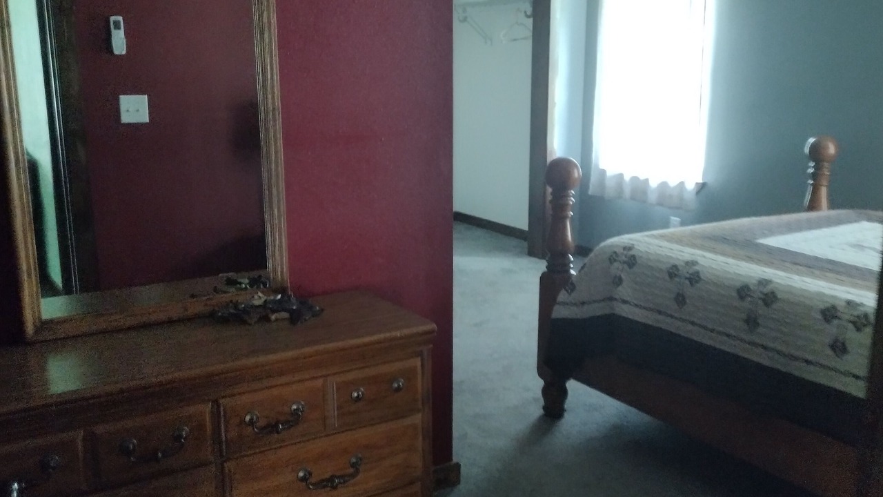 Photo of Bedroom in Hill County