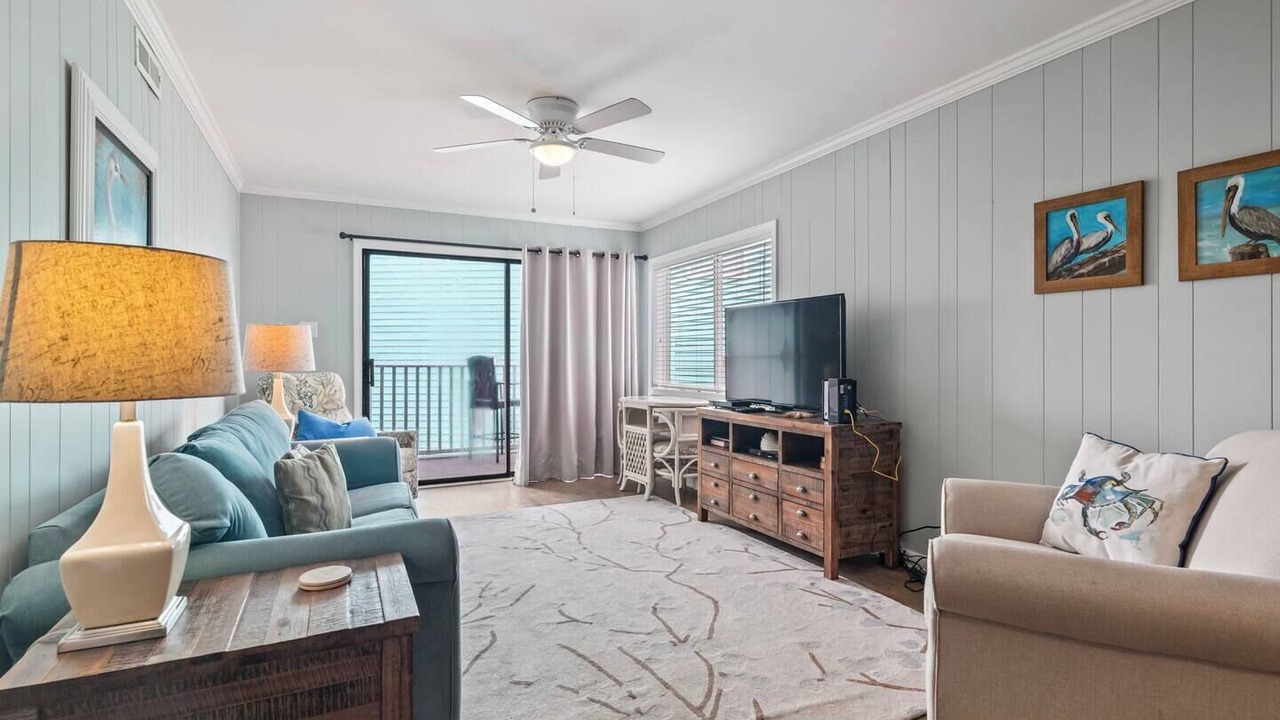 Photo of Livingroom in North Myrtle Beach