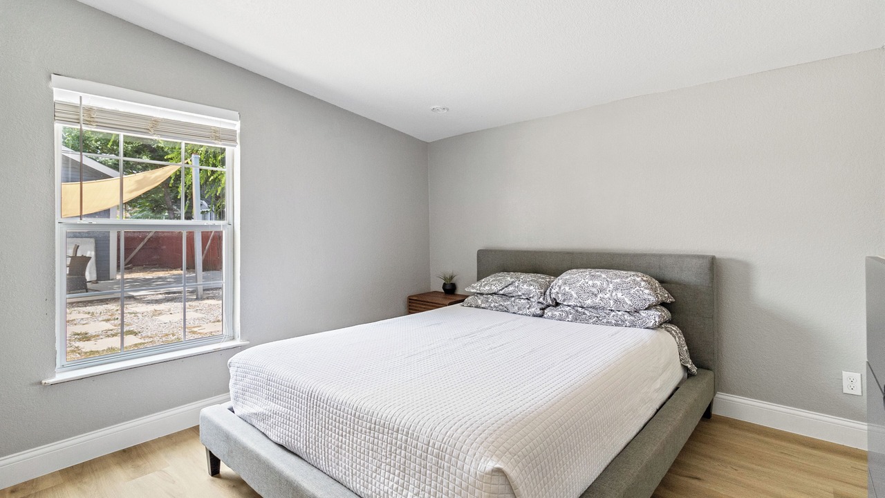 Photo of Bedroom in Oak Cliff