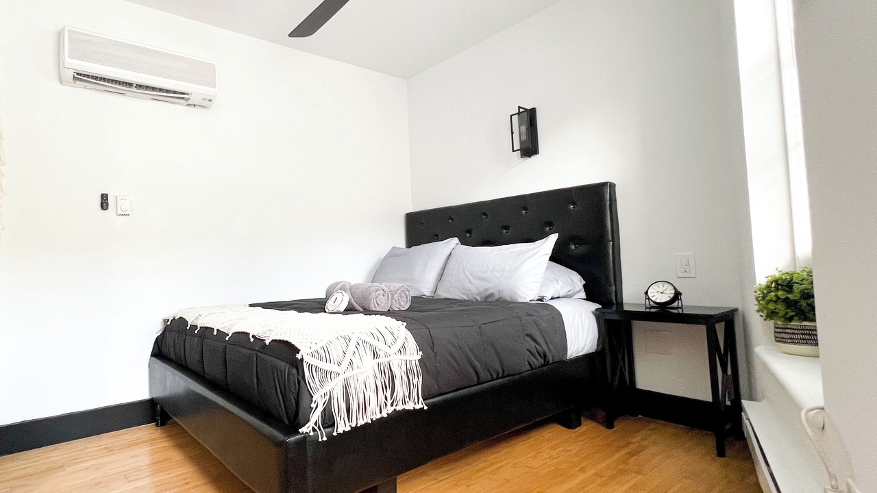 Photo of Bedroom in Englewood