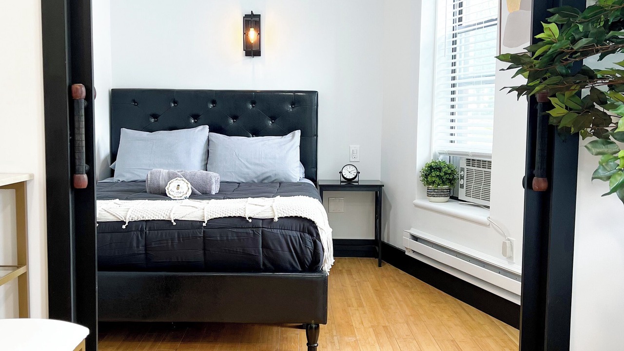 Photo of Bedroom in Englewood