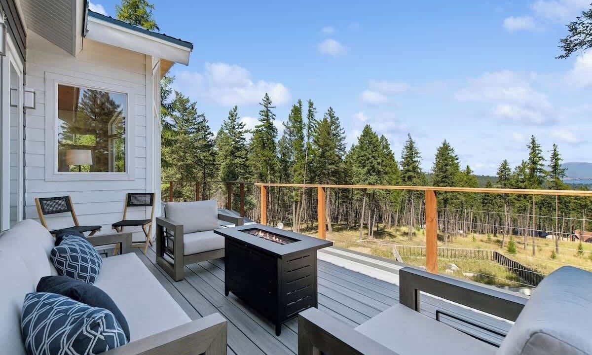 Photo of Patio Balcony in Lakeside