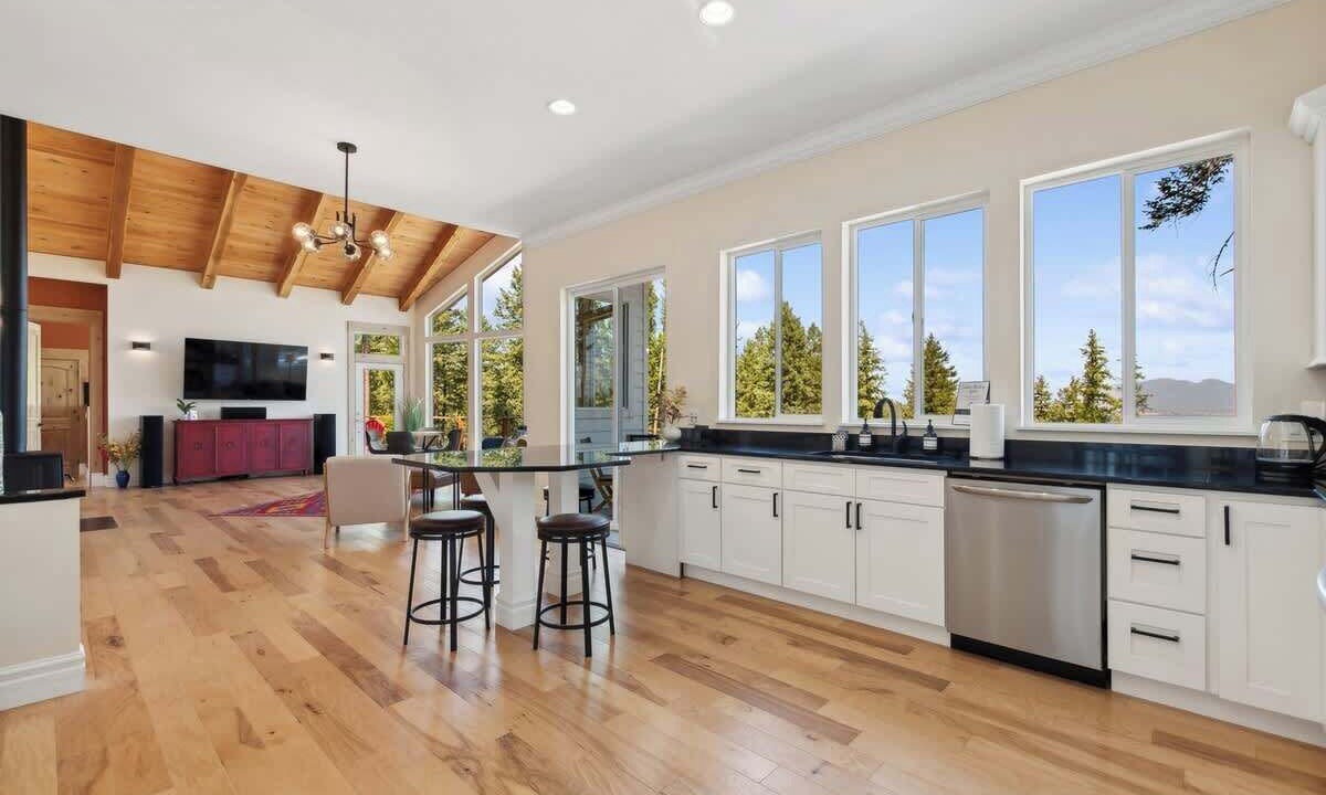 Photo of Kitchen in Lakeside