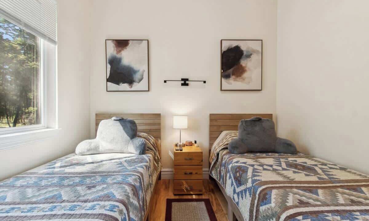 Photo of Bedroom in Lakeside
